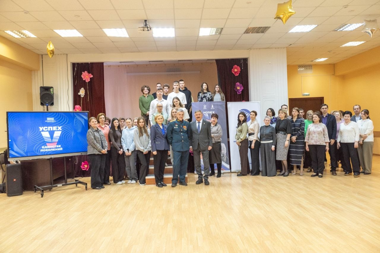 Реутовчане отпраздновали 55-летие фильма «Офицеры» Реутовчане отпраздновали 55-летие фильма «Офицеры»