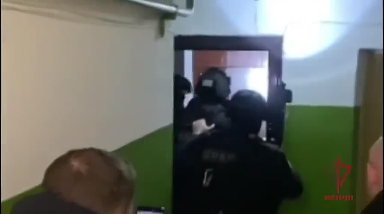 Подозреваемые в вымогательстве у 20-летней жительницы Подмосковья задержаны при силовой поддержке СОБР Росгвардии