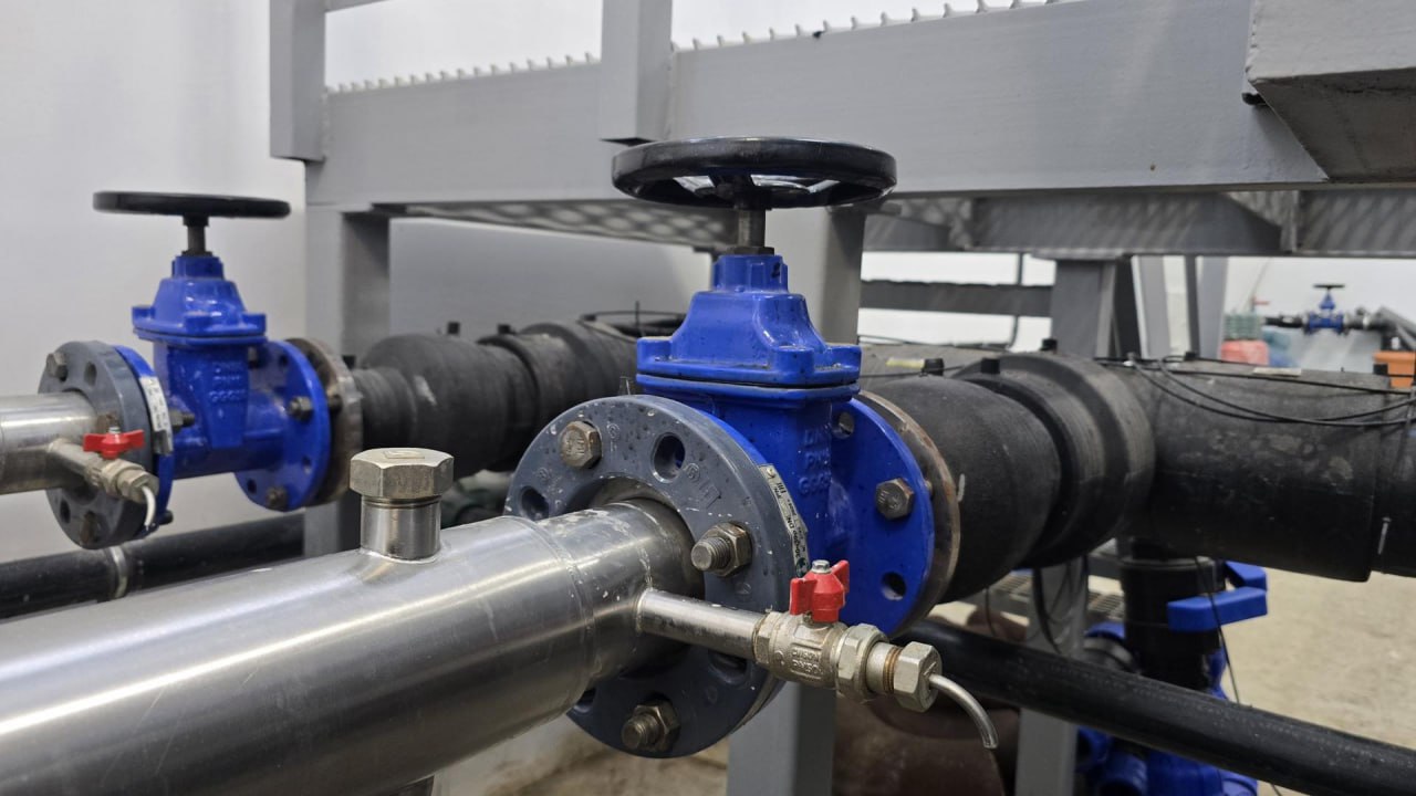 Специалисты МУП «Тепло Коломна» проверили насосные станции, очистили ливневую канализацию и вывезли снег с территории обновленных очистных сооружений в деревне Зарудня Специалисты МУП «Тепло Коломна» проверили насосные станции, очистили ливневую канализацию и вывезли снег с территории обновленных очистных сооружений в деревне Зарудня