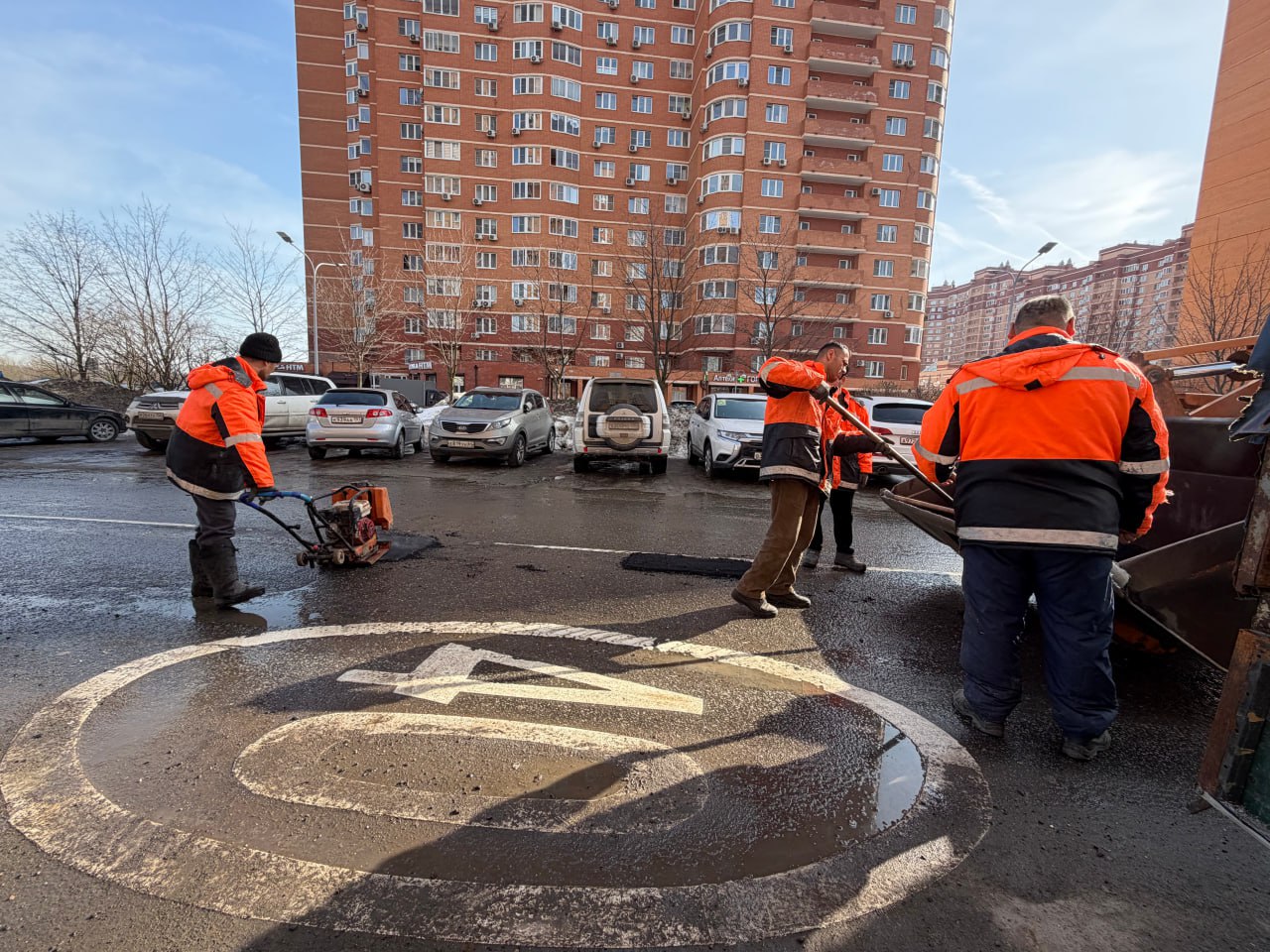 Работы по ямочному ремонту дорог стартовали в Дзержинском г.о. Люберцы Работы по ямочному ремонту дорог стартовали в Дзержинском г.о. Люберцы