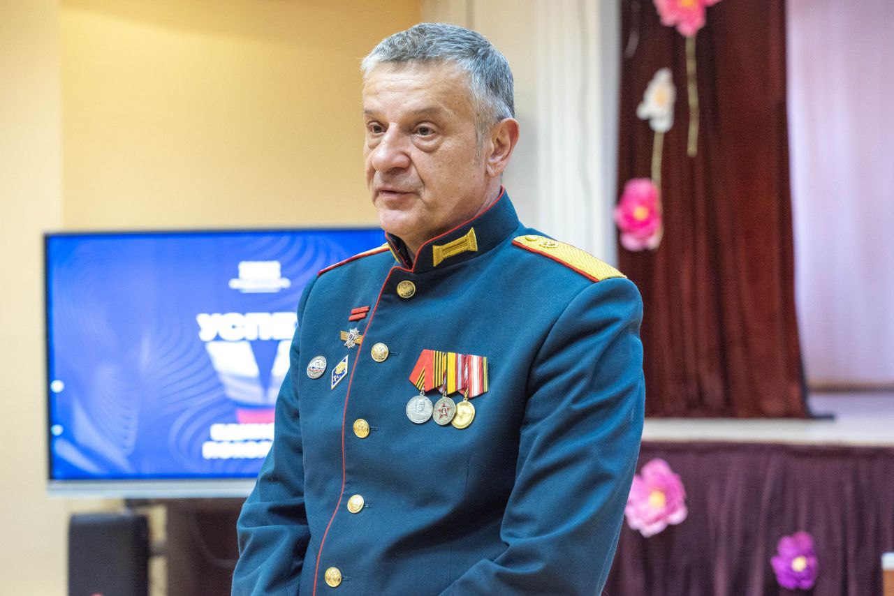 Реутовчане отпраздновали 55-летие фильма «Офицеры» Реутовчане отпраздновали 55-летие фильма «Офицеры»