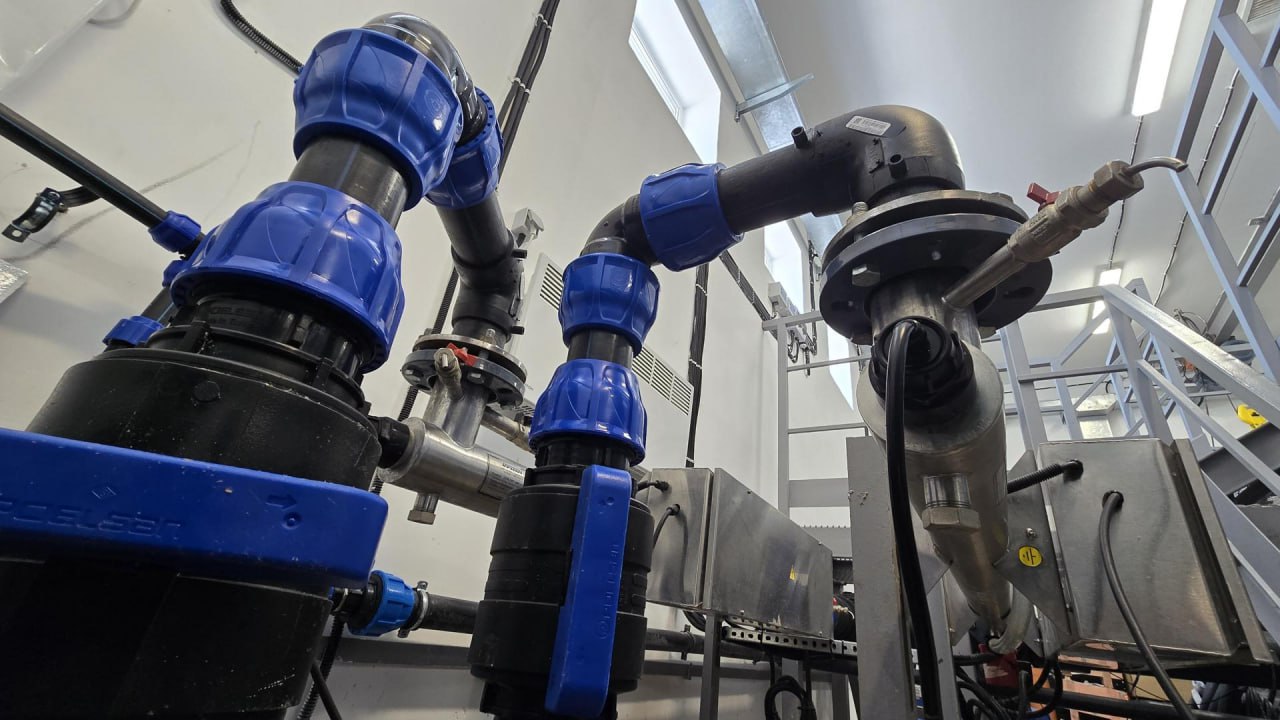 Специалисты МУП «Тепло Коломна» проверили насосные станции, очистили ливневую канализацию и вывезли снег с территории обновленных очистных сооружений в деревне Зарудня Специалисты МУП «Тепло Коломна» проверили насосные станции, очистили ливневую канализацию и вывезли снег с территории обновленных очистных сооружений в деревне Зарудня