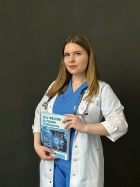 В поликлинике № 2 Коломенской больницы к приему пациентов приступила новый участковый врач-терапевт Анастасия Алексеева