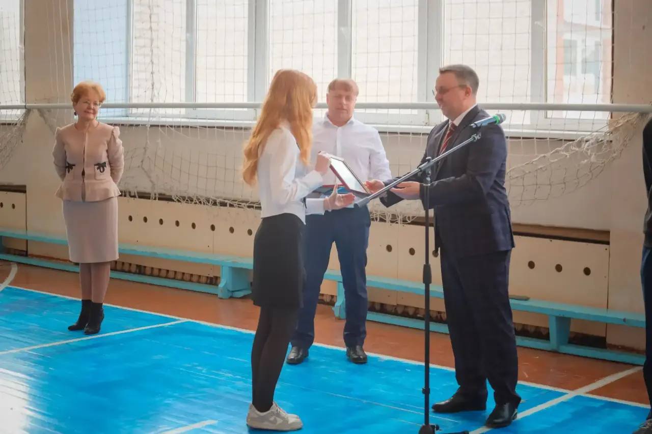 В Сергиево-Посадских школах на «Разговорах о важном» рассказали о российской промышленности В Сергиево-Посадских школах на «Разговорах о важном» рассказали о российской промышленности