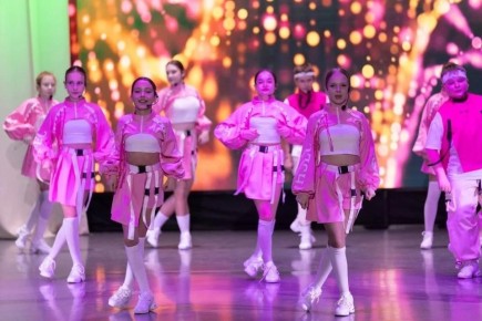 В Доме культуры «Ямкино» состоялся отчётный концерт Образцового коллектива «Музыкальный театр «Золотая маска» и коллектива-спутника «Зазеркалье» под руководством Екатерины Кириной-Батановой