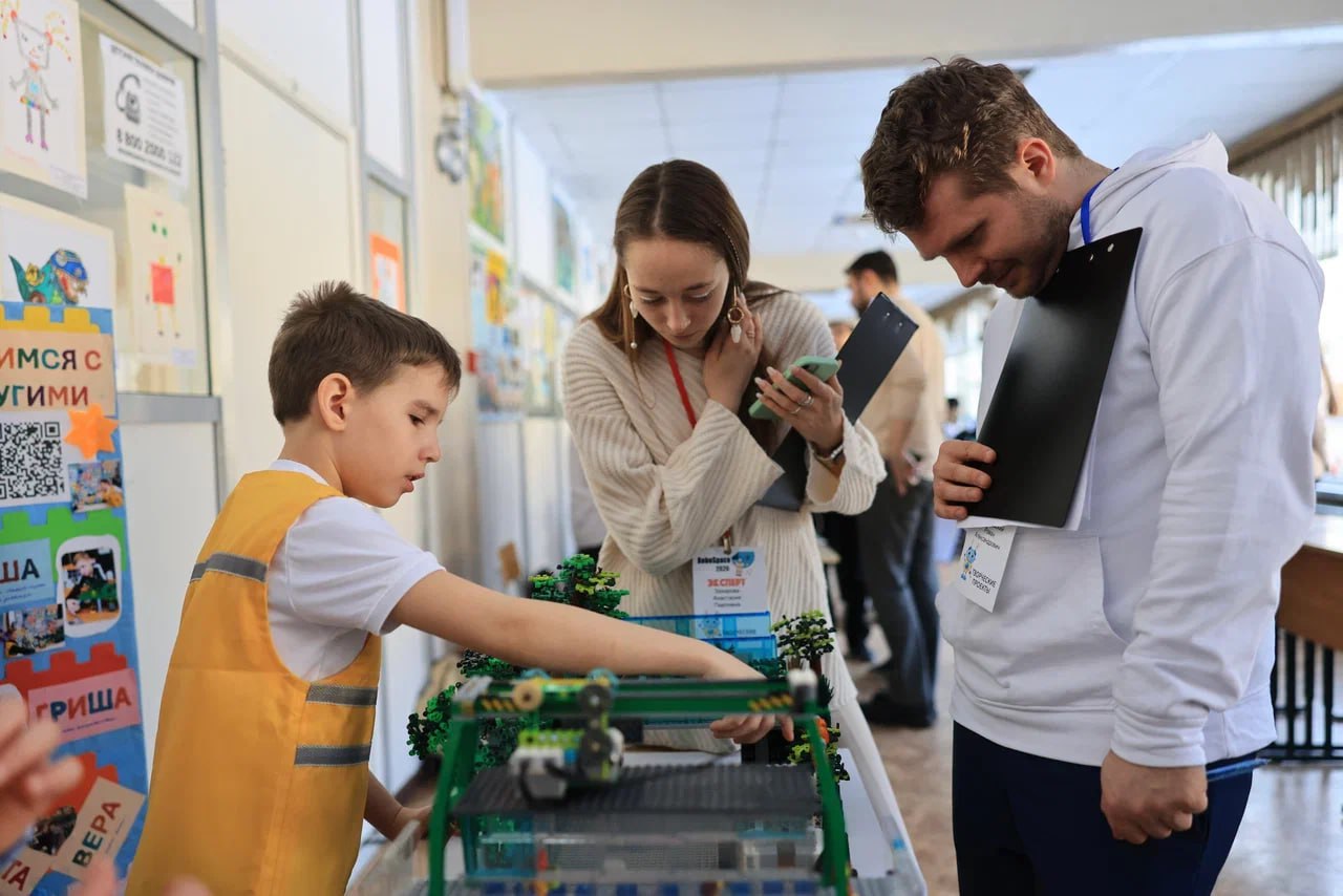 Игорь Трифонов: В нашем городе прошёл X Региональный фестиваль робототехники RoboSpace - большое событие для юных инженеров, изобретателей и всех, кто увлечён современными технологиями Игорь Трифонов: В нашем городе прошёл X Региональный фестиваль робототехники RoboSpace - большое событие для юных инженеров, изобретателей и всех, кто увлечён современными технологиями