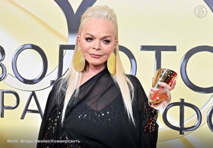 Лариса Долина подала иск к обманувшим ее мошенникам почти на 180 млн руб., сообщила пресс-служба судов Подмосковья