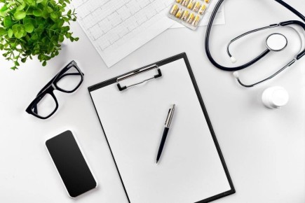 Уважаемые жители!. Заместители главного врача стационарного и поликлинического звена проводят прием населения, направленный на решение актуальных вопросов в сфере здравоохранения