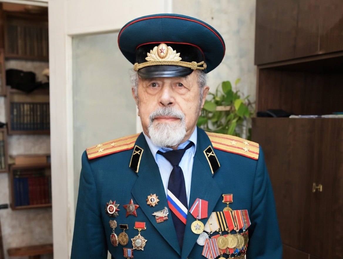 Спасибо за этот сезон: каток в Центральном парке Победы закрывается до зимы Спасибо за этот сезон: каток в Центральном парке Победы закрывается до зимы