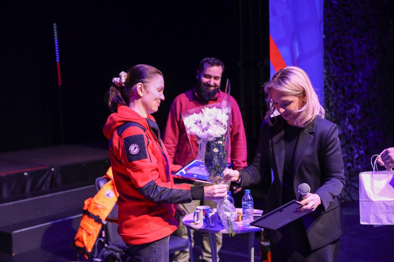 В ДК «Победа» в рамках проекта «Герои нашего двора» ученики кадетских классов встретились с уникальными гостями В ДК «Победа» в рамках проекта «Герои нашего двора» ученики кадетских классов встретились с уникальными гостями