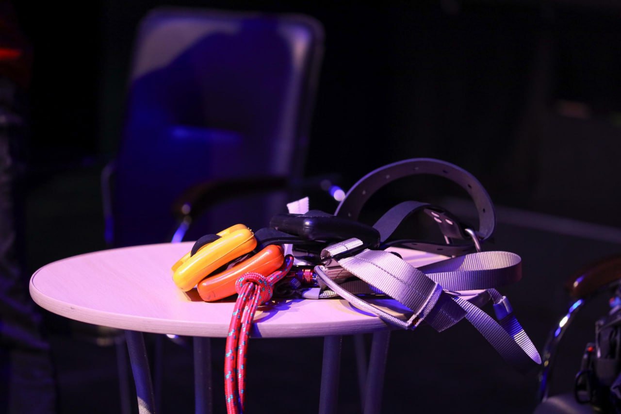 В ДК «Победа» в рамках проекта «Герои нашего двора» ученики кадетских классов встретились с уникальными гостями В ДК «Победа» в рамках проекта «Герои нашего двора» ученики кадетских классов встретились с уникальными гостями