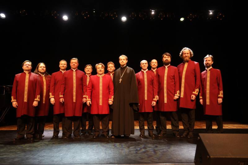 В ДК «Юбилейный» состоялся концерт хора Валаамского монастыря, приуроченный к двадцатилетию творческой деятельности коллектива