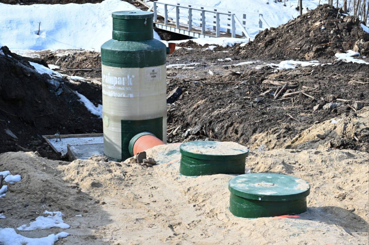 В деревне Бутурлино продолжаются работы на строительной площадке В деревне Бутурлино продолжаются работы на строительной площадке