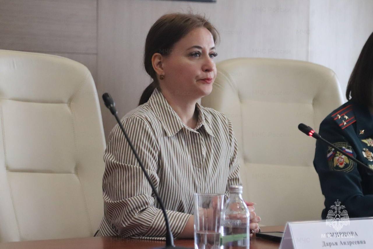 Представитель Российского общества «Знание» Дарья Смирнова приняла участие в занятиях по профессиональной подготовке сотрудников Представитель Российского общества «Знание» Дарья Смирнова приняла участие в занятиях по профессиональной подготовке сотрудников