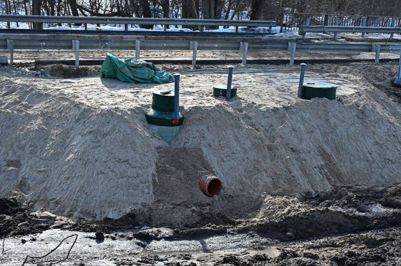 В деревне Бутурлино продолжаются работы на строительной площадке В деревне Бутурлино продолжаются работы на строительной площадке