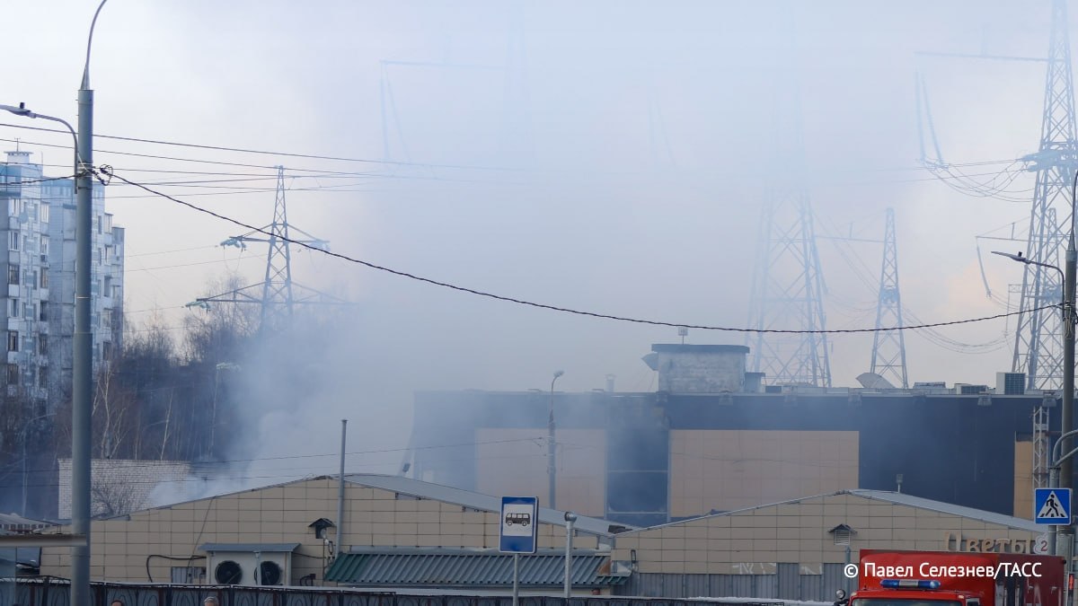 Пожар на строительном рынке в подмосковном Солнечногорске ликвидирован