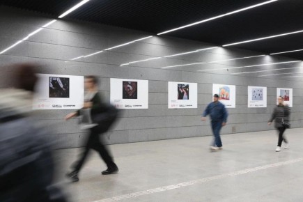 Искусство ближе, чем кажется: в московском метро открылась уже девятая в этом году выставка с «Арт Россией»