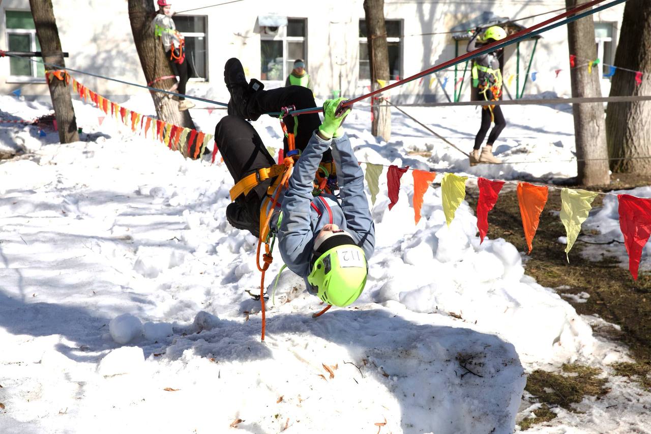 Школьники Подольска покорили пешеходные дистанции на Первенстве округа по спортивному туризму