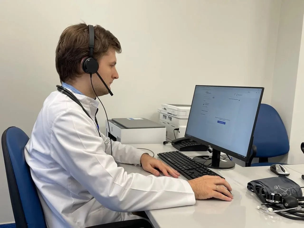 Александр Гречищев: В Городском округе Коломна продлить рецепт на льготное лекарство можно прямо из дома Александр Гречищев: В Городском округе Коломна продлить рецепт на льготное лекарство можно прямо из дома