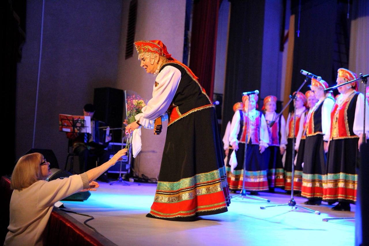 93 года в строю: легендарный хор «Русская песня» выступил с отчетным концертом