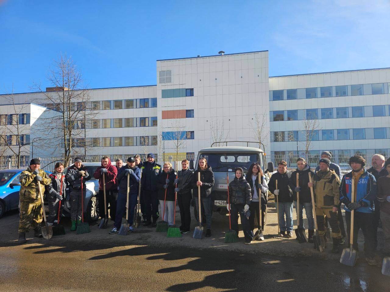 #ПрямоСейчас в Красногорске дан старт субботникам в рамках месячника чистоты