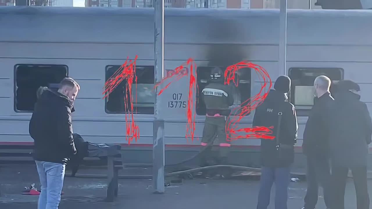 Три человека пострадали при возгорании поезда на Ярославском вокзале