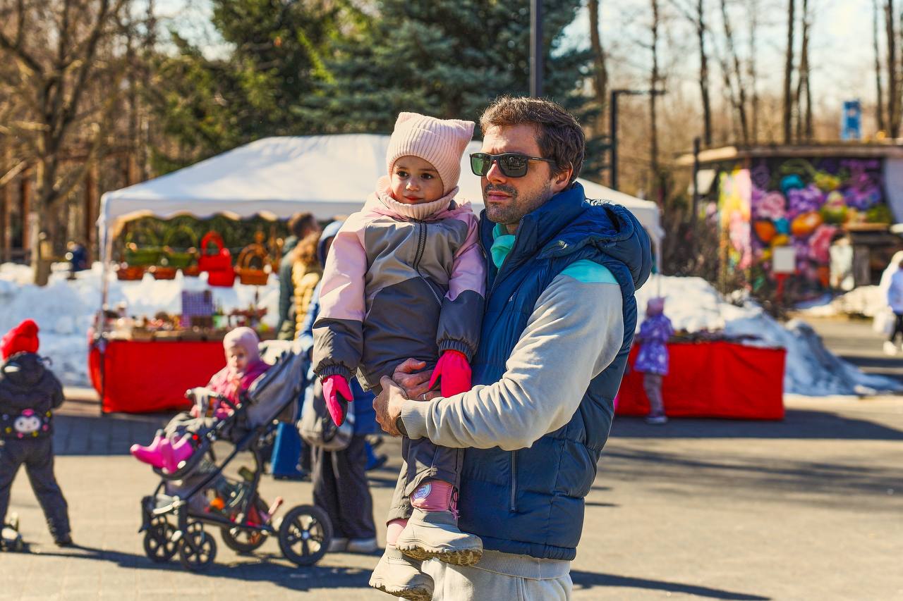 Юлия Купецкая: Экодень в Парке Мира!. Стать настоящими друзьями с окружающей природой, создать эко-кормушку, увидеть знакомых сказочных персонажей и просто интересно провести время — все это можно было сделать на... Юлия Купецкая: Экодень в Парке Мира!. Стать настоящими друзьями с окружающей природой, создать эко-кормушку, увидеть знакомых сказочных персонажей и просто интересно провести время — все это можно было сделать на...