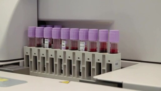 Татьяна Витушева: Сегодня рубрика «Будьте здоровы» о специалисте с уникальным профессиональным путем и многолетним опытом работы - враче клинико-диагностической лаборатории Наталье Вячеславовне Лакстигаль