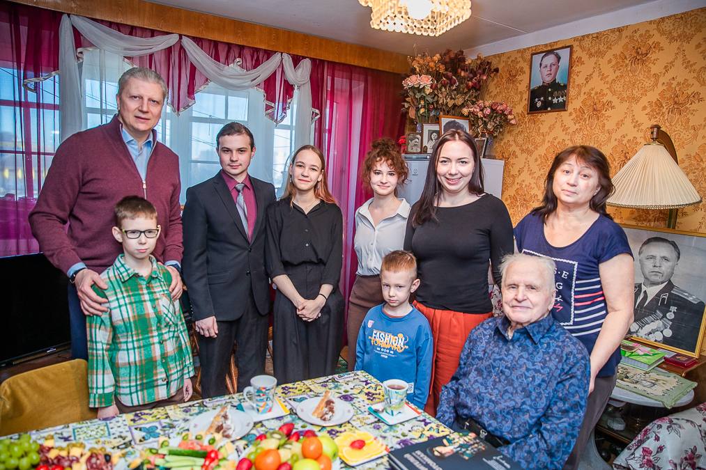 Андрей Иванов: Отметили 100-летие Константина Сергеевича Федотова — фронтового разведчика, участника Парада Победы 1945 года, почётного гражданина Одинцовского округа Андрей Иванов: Отметили 100-летие Константина Сергеевича Федотова — фронтового разведчика, участника Парада Победы 1945 года, почётного гражданина Одинцовского округа