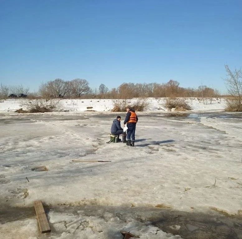 23 марта сотрудники МКУ «ЕДДиПСС» провели очередной профилактический рейд на реке Нерской 23 марта сотрудники МКУ «ЕДДиПСС» провели очередной профилактический рейд на реке Нерской