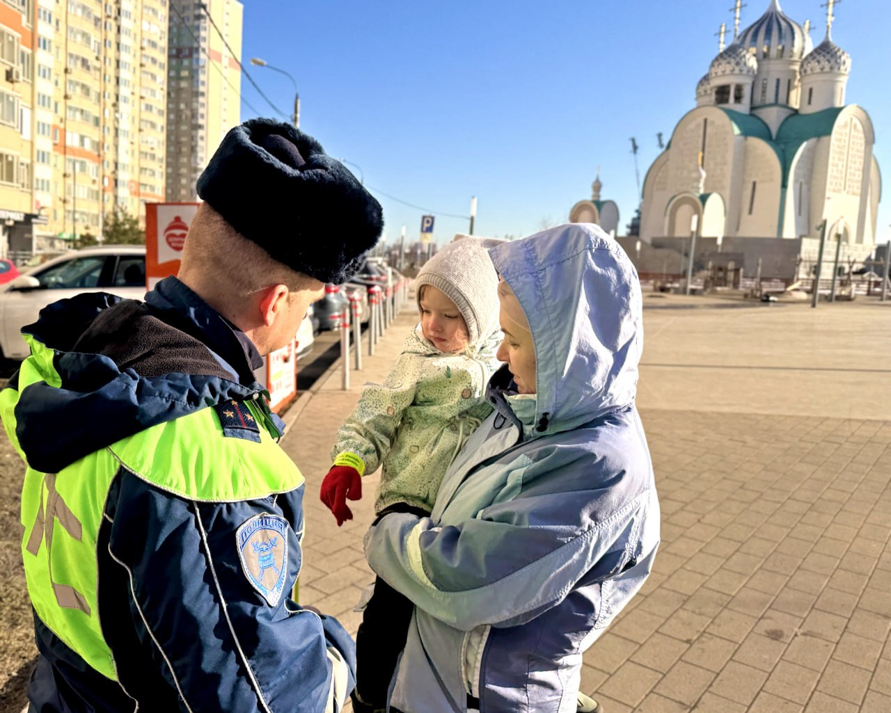 В Красногорске провели рейд по безопасности на пешеходном мосту в Павшинской пойме В Красногорске провели рейд по безопасности на пешеходном мосту в Павшинской пойме