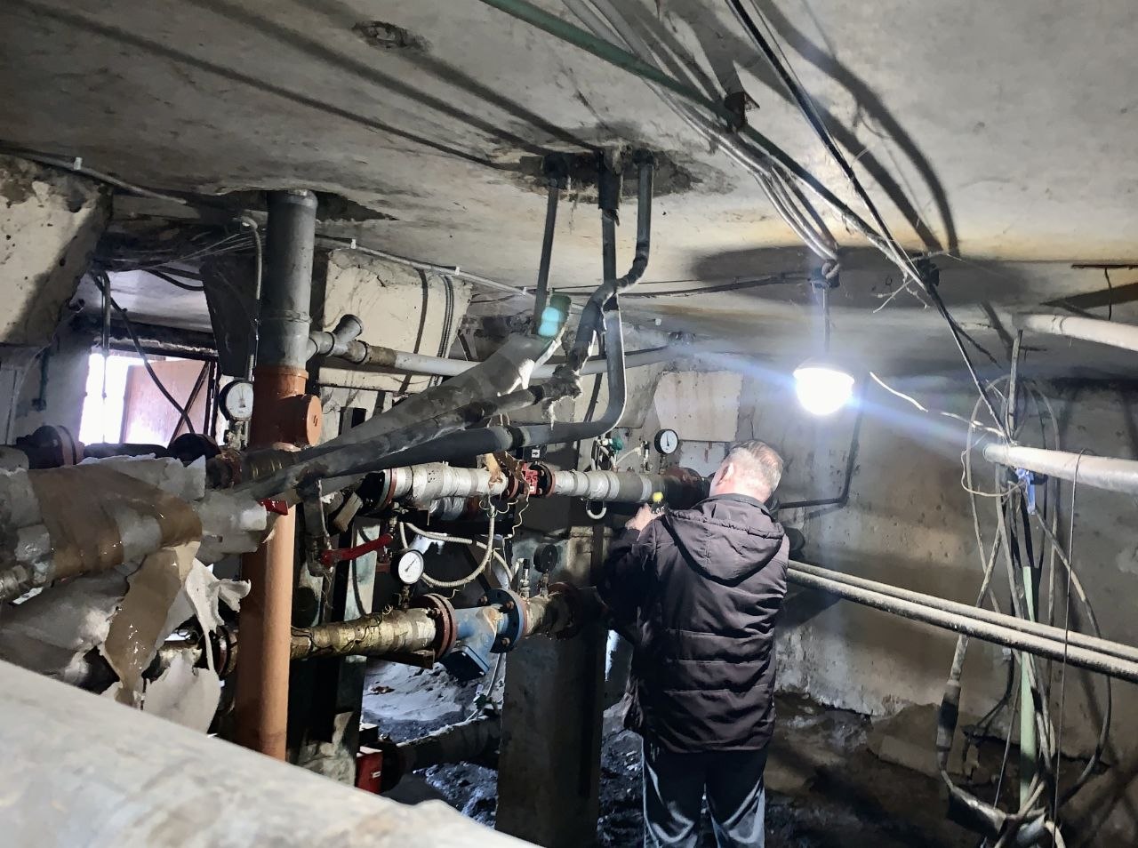 В Химках проверили качество подачи воды и тепла в домах на улице Машинцева В Химках проверили качество подачи воды и тепла в домах на улице Машинцева