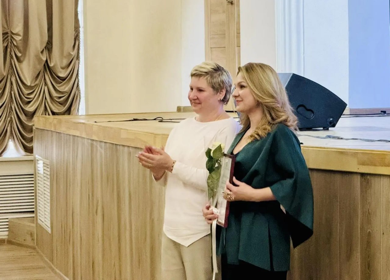 25 марта, в День работника культуры, в ДК «Космос» в Пересвете чествовали лучших представителей отрасли 25 марта, в День работника культуры, в ДК «Космос» в Пересвете чествовали лучших представителей отрасли