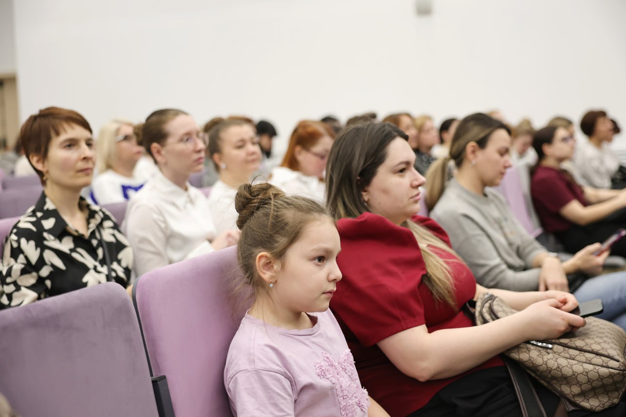 Вопросы комплексной безопасности детей обсудили на встрече с родителями Вопросы комплексной безопасности детей обсудили на встрече с родителями