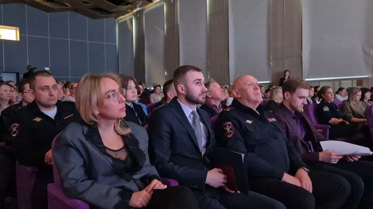 26 марта в Академии творчества в Ногинске состоялся форум «Навигатор безопасности», организованный по инициативе главы Богородского округа Игоря Сухина, администрации муниципалитета и правоохранительных органов 26 марта в Академии творчества в Ногинске состоялся форум «Навигатор безопасности», организованный по инициативе главы Богородского округа Игоря Сухина, администрации муниципалитета и правоохранительных органов