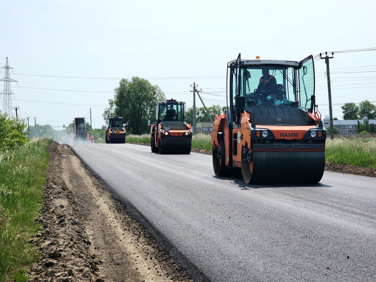 Свыше 200 км покрытия на опорной дорожной сети Подмосковья обновят в этом году