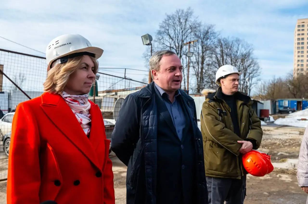 Дом на Текстильщиков снова строится — и это главное Дом на Текстильщиков снова строится — и это главное