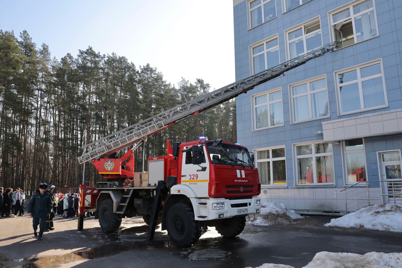 В лицее №5 прошли масштабные учения по ликвидации условного пожара В лицее №5 прошли масштабные учения по ликвидации условного пожара