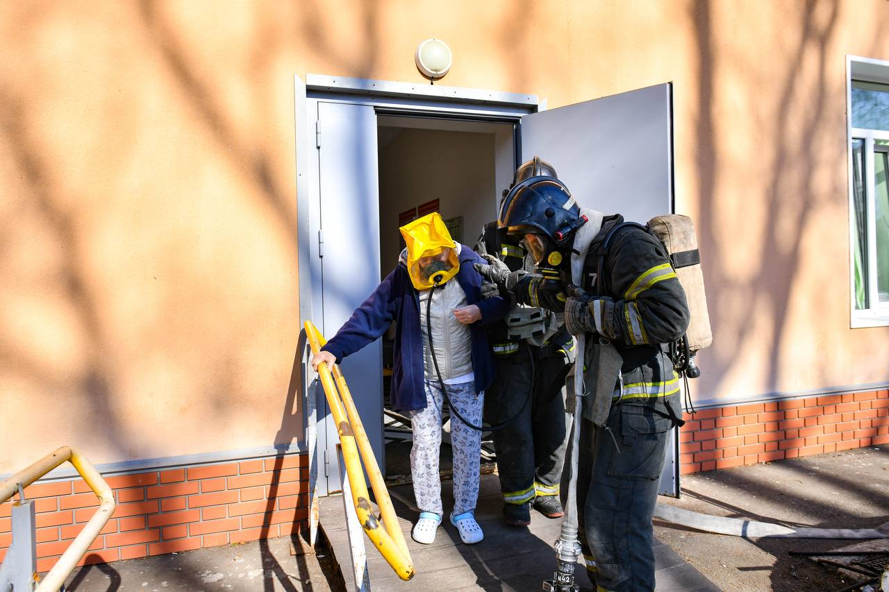 В Химках отработали действия при пожаре: как прошёл день учебной эвакуации В Химках отработали действия при пожаре: как прошёл день учебной эвакуации