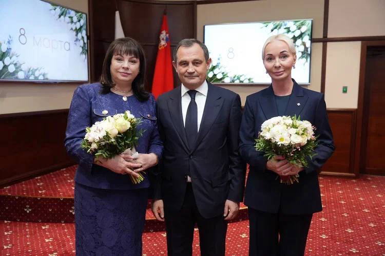 Нина Широкова награждена Благодарственным письмом Президента Российской Федерации Владимира Путина за активное участие в общественной и благотворительной деятельности Нина Широкова награждена Благодарственным письмом Президента Российской Федерации Владимира Путина за активное участие в общественной и благотворительной деятельности