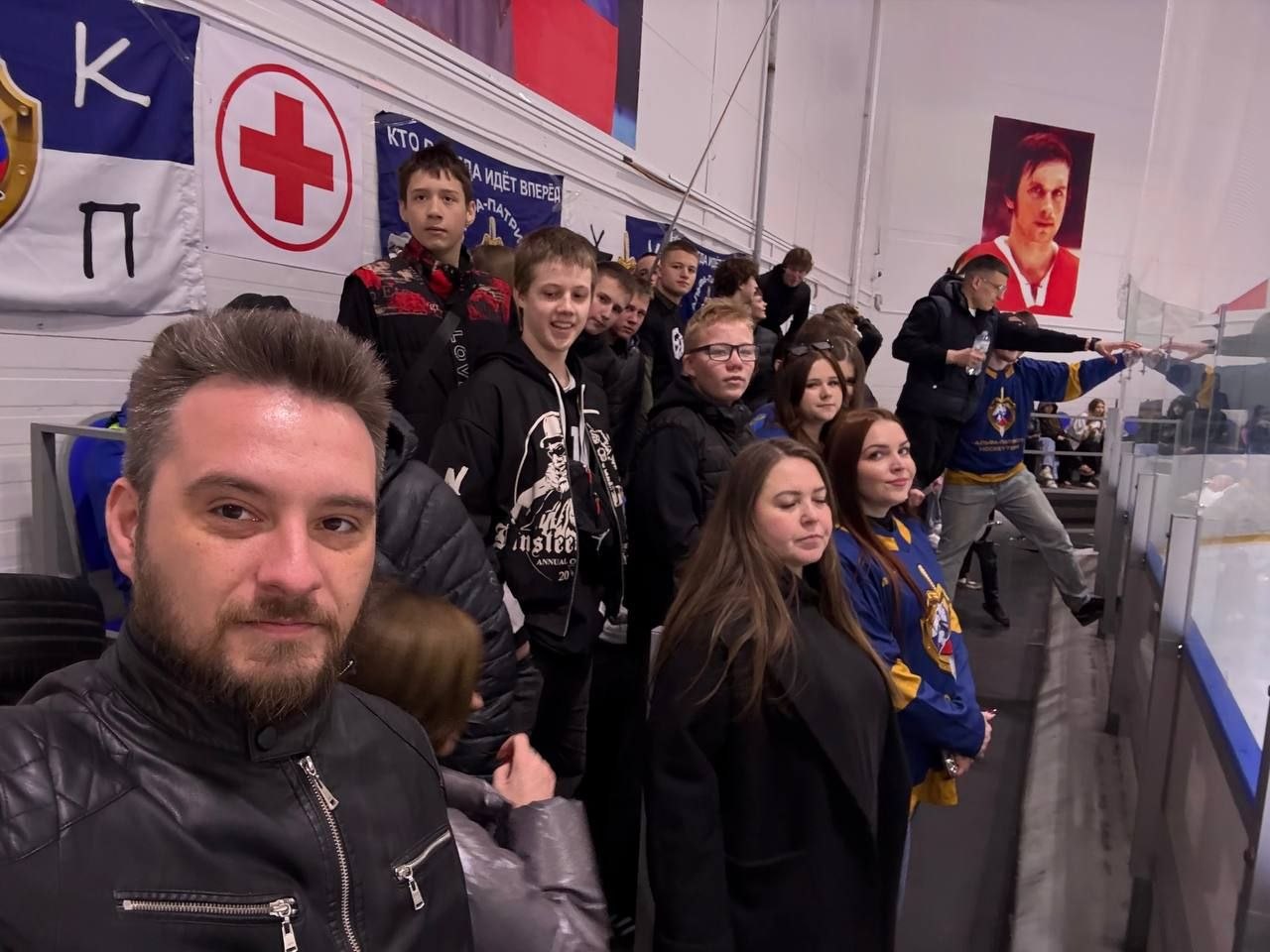 Сегодня наши хоккеисты из команды «Альфа-Патриот» устроили настоящую битву на льду! Сегодня наши хоккеисты из команды «Альфа-Патриот» устроили настоящую битву на льду!