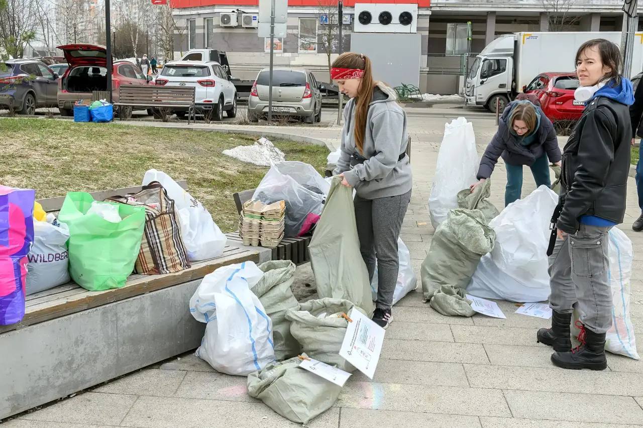 В Кузнечиках собрали 113 мешков вторсырья В Кузнечиках собрали 113 мешков вторсырья