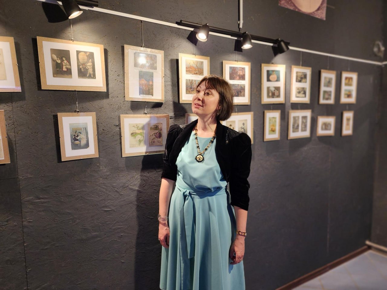 В музее «Арт-макет» Сергиева Посада открылась выставка «Пасхальные открытки XIX века» коллекционера Ольги Шляховой