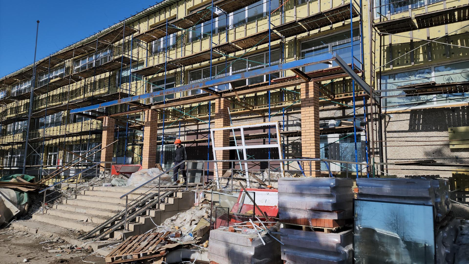 Ремонт Малинской школы: завершен демонтаж и стяжка полов Ремонт Малинской школы: завершен демонтаж и стяжка полов