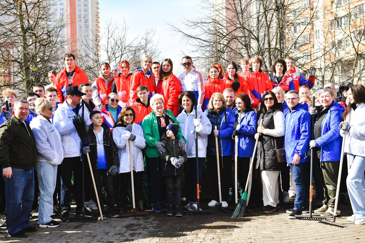 Первые субботники провели в Химках