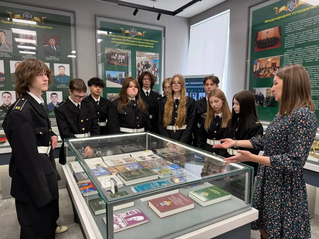 Сотрудники военных следственных органов СК России проводят патриотические мероприятия с кадетами и школьниками Сотрудники военных следственных органов СК России проводят патриотические мероприятия с кадетами и школьниками