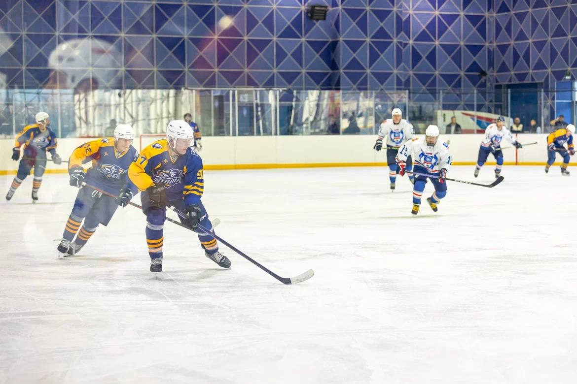 Шайбу! Шайбу!. Вот уже два года в Орехово-Зуеве есть настоящая точка притяжения для любителей «холодного» спорта Шайбу! Шайбу!. Вот уже два года в Орехово-Зуеве есть настоящая точка притяжения для любителей «холодного» спорта