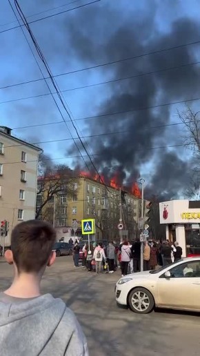 Сильный пожар бушует в подмосковном Жуковском