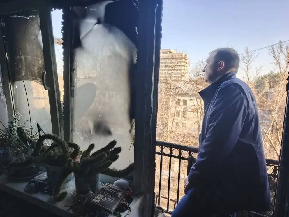 Сегодня произошел пожар в многоквартирном доме по улице Фрунзе, дом 12 Сегодня произошел пожар в многоквартирном доме по улице Фрунзе, дом 12