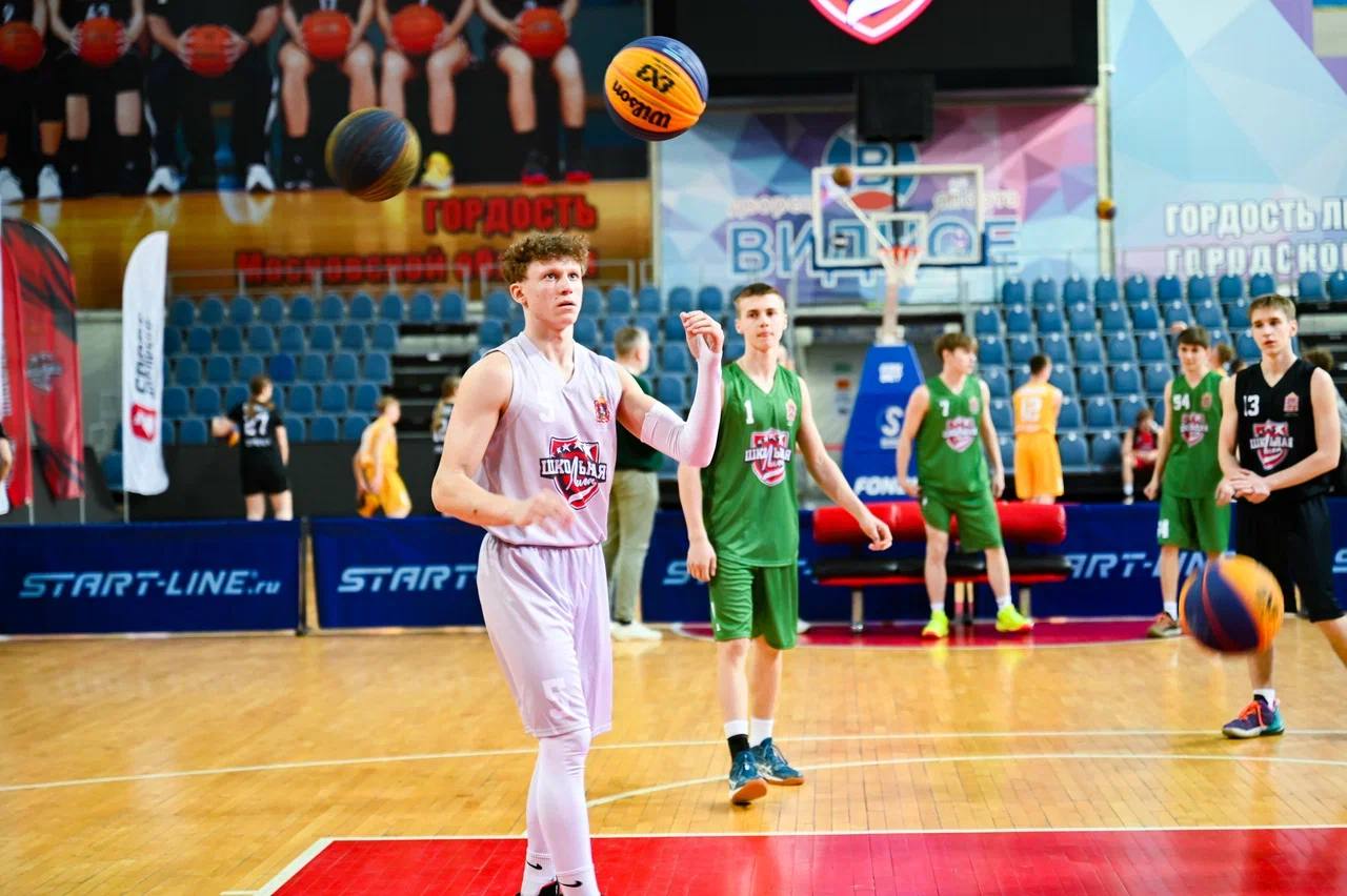 Станислав Каторов: Дал старт областному этапу Единой школьной лиги по баскетболу в нашем округе Станислав Каторов: Дал старт областному этапу Единой школьной лиги по баскетболу в нашем округе